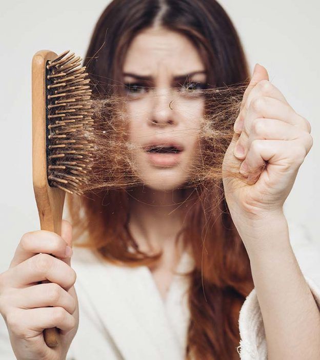 Nguyên nhân rụng tóc thường do căng thẳng sau sinh